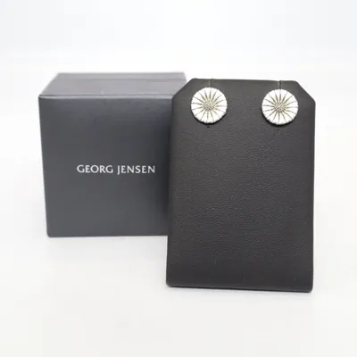 Örhängen (Silverfärgad) från Georg Jensen Silver