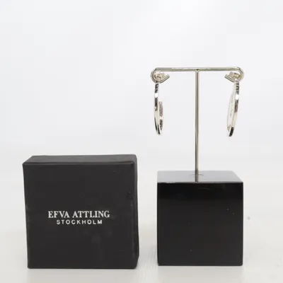 Örhängen (Silverfärgad) från Efva Attling Silver
