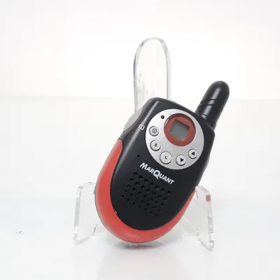 Radio (Svart, Röd) från MarQuant