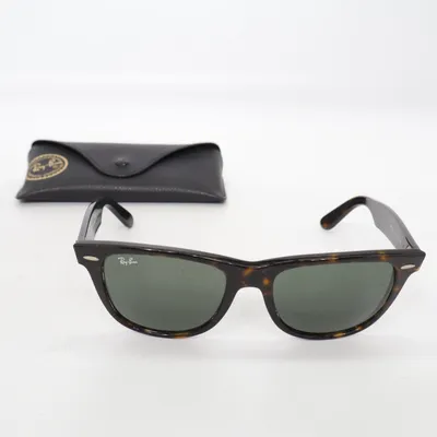 Solglasögon (RB 2140) från Ray-Ban