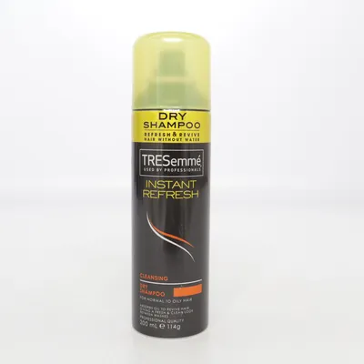 Dry shampoo (Instant Refresh) from TRESemmé