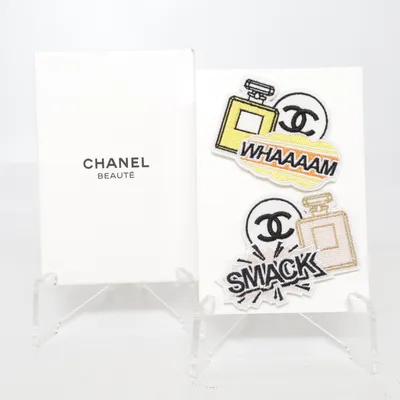 Pin (Flerfärgad) från Chanel Beauté Okänd metall