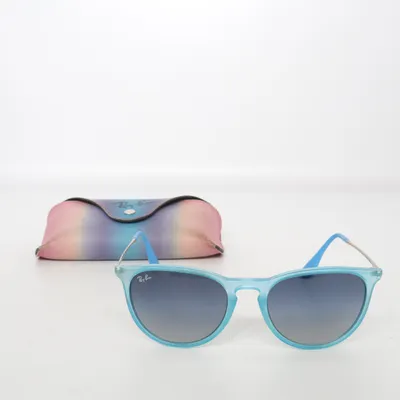 Solglasögon (RB 4171) från Ray-Ban