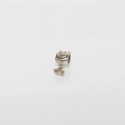 Berlock (Silverfärgad) Okänd metall