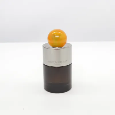 Eau de Parfum (Sunlit Clementine & Vetiver) van Molton Brown