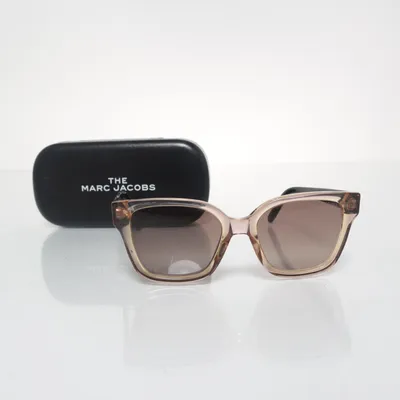 Solglasögon (Marc 458/S) från The Marc Jacobs