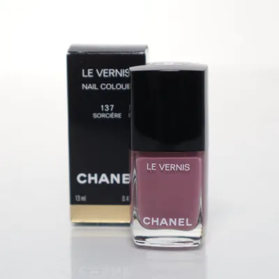 Nagellack (Le Vernis137 Sorciere) från Chanel
