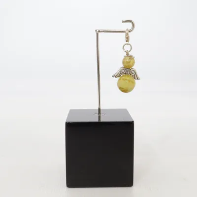 Charm (Green, Silver) Unknown metal