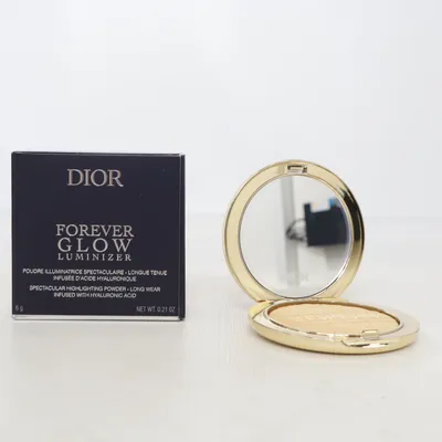 Highlighter (Forever Glow Luminizer 001) from Christian Dior Parfums