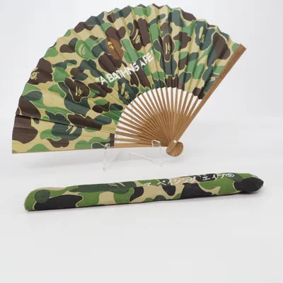 Solfjäder (Bamboo ) från A Bathing Ape