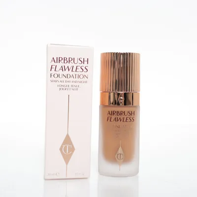 Foundation (14 Warm/Chaud) från Charlotte Tilbury