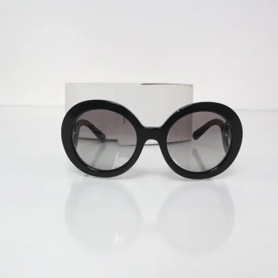 Solglasögon (SPR 27N) från Prada