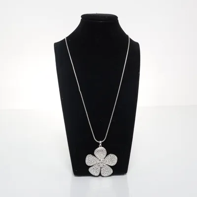 Halsband (Silverfärgad) från Senso di Donna Okänd metall