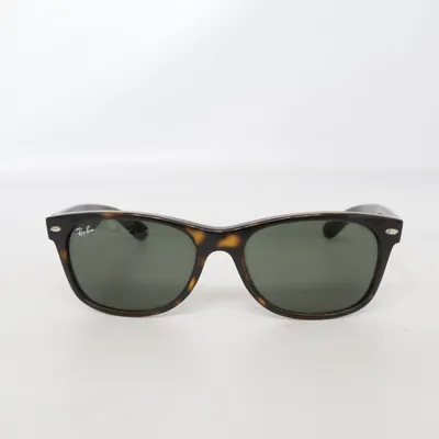 Lunettes de soleil (RB2132 New Wayfarer) de Ray-Ban