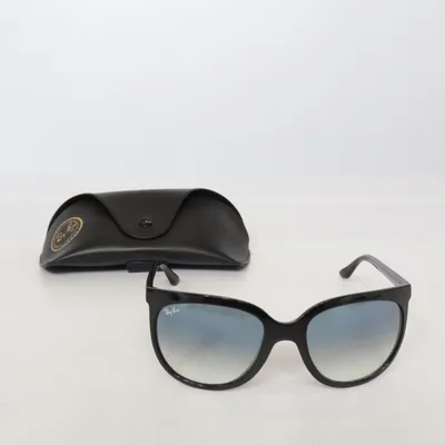 Solglasögon (RB4126) från Ray-Ban