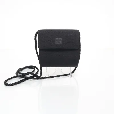 Axelremsväska (Svart) från Givenchy