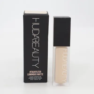 Anti-cernes (Fauxfilter Luminous Matte) de Huda Beauty