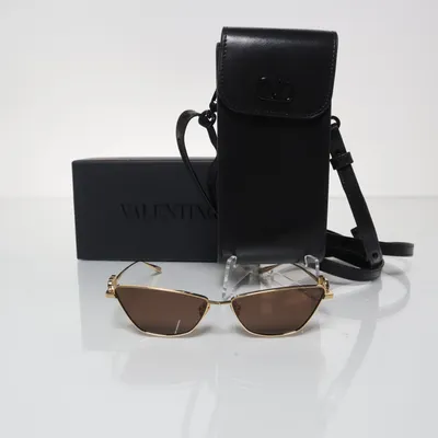 Solglasögon (VLS-135B-61) från Valentino