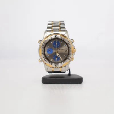 Armbandsur (7T32-6B8A) från Seiko