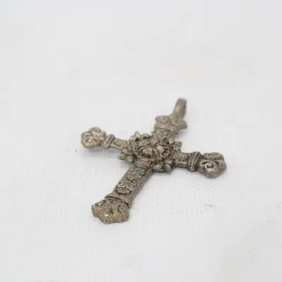 Pendant (Silver) Unknown metal