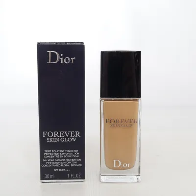 Foundation (Forever Skin Glow 3N Neutral/Glow) från Christian Dior Parfums