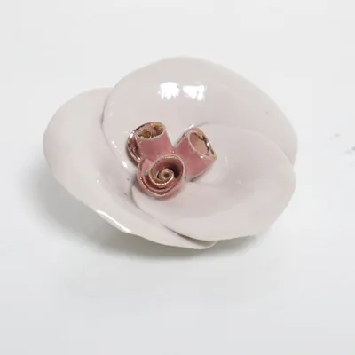 Brooch (White, Purple) Unknown metal