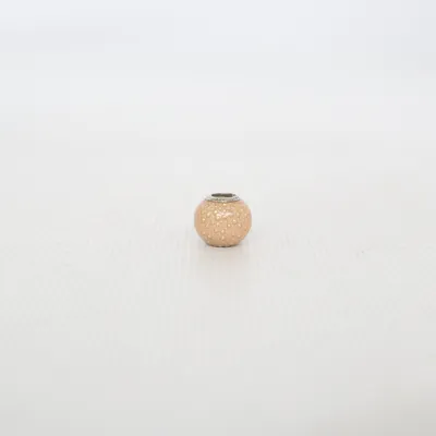 Charm (Beige) fra Pandora Sølv