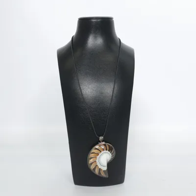 Ketting (Zwart, Beige) Onbekend materiaal