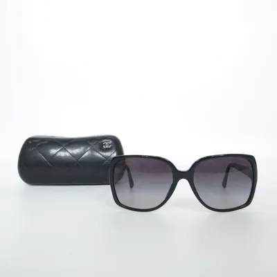 Solglasögon (5267) från Chanel