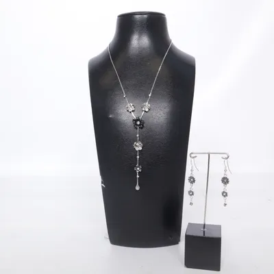 Smyckesset (Silverfärgad, Svart) Okänd metall