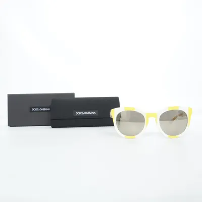 Solglasögon (DG 4249) från Dolce & Gabbana