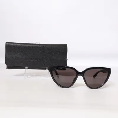 Solglasögon (Svart) från Balenciaga