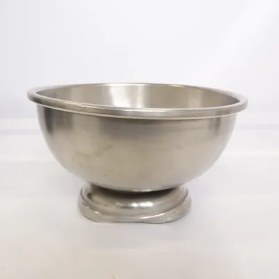 Skål (Silverfärgad) från Svenskt Tenn