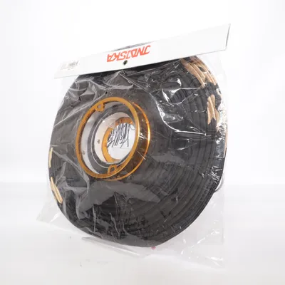 Lampskärm (Svart, Guldfärgad, Röd) från Indiska