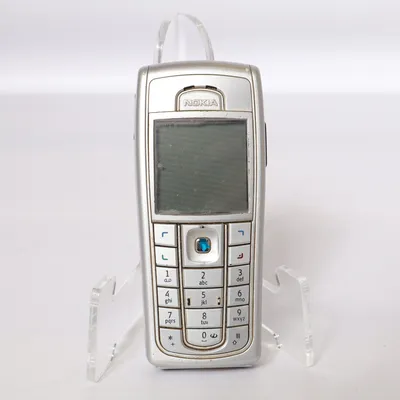 Mobiltelefon (Silverfärgad) från Nokia