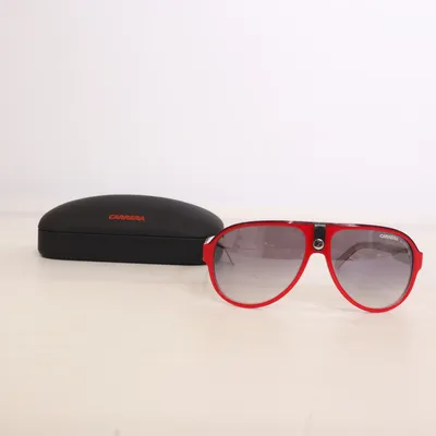 Solglasögon (Röd, Vit, Svart) från Carrera