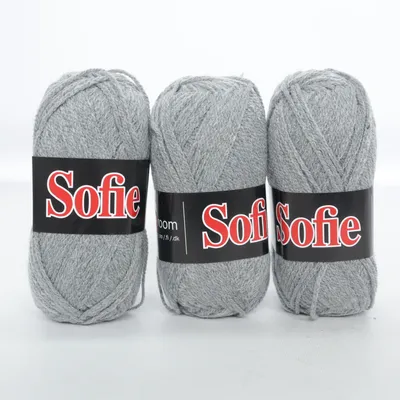 Garn (Grå) från Knitting Room