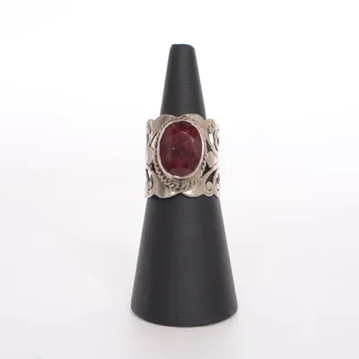 Ring (Gray, Red) Silver