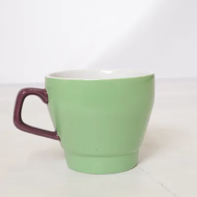 Mugg (Grön, Lila, Vit) från Sagaform