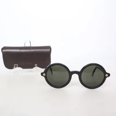 Solglasögon (931) från Giorgio Armani