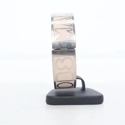 Armring (Silverfärgad, Beige) från Marc by Marc Jacobs Okänd metall