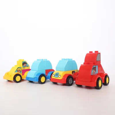 Legetøjsbil (Rød, Blå, Gul) fra LEGO