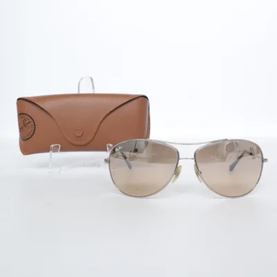 Solglasögon (RB 3293) från Ray-Ban
