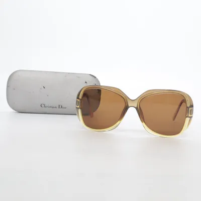 Solglasögon (2033-50) från Christian Dior