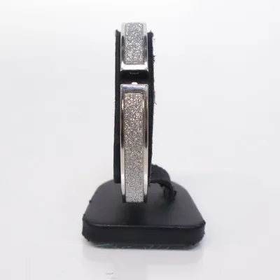 Armring (Silverfärgad) Okänd metall