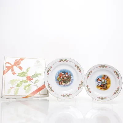 Tallrik (Oanvända 2 st tallrikar i olika storlekar:1 förrättstallrik och 1 mattallrik Gammaldags jul) från Fyrklövern