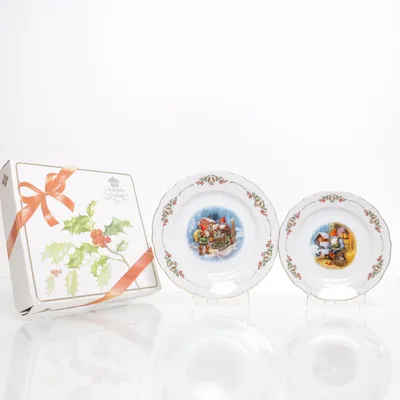 Tallrik (Oanvända 2 st tallrikar i olika storlekar:1 förrättstallrik och 1 mattallrik Gammaldags jul) från Fyrklövern