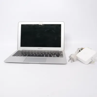 Laptop (A1465) von Apple