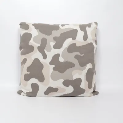 Prydnadskudde (Pillow Safari, Shell) från Wilma & Louise
