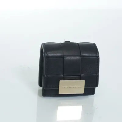 Axelremsväska (Svart, Guldfärgad) från iDeal of Sweden